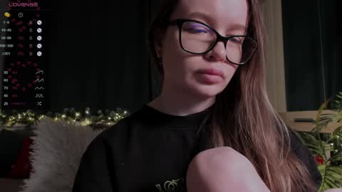 Snapshot of lissa_rose chatting on December 2024 06:35:02 PM lissa_rose online show from December 2024 06:35:02 PM