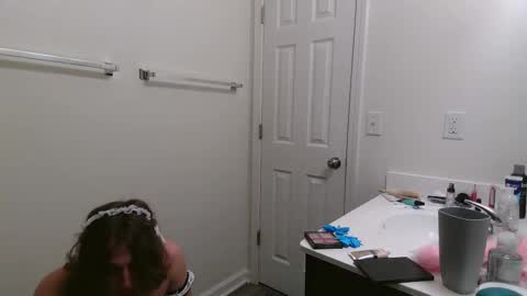 Snapshot of literalpeaches chatting on November 2025 09:06:02 AM Peaches online show from November 2025 09:06:02 AM