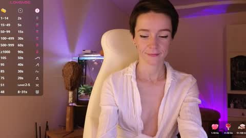 Snapshot of litllle_alis_a chatting on November 2025 07:03:02 PM Alisa online show from November 2025 07:03:02 PM