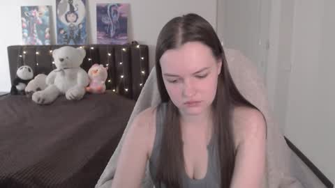 Snapshot of little__flowers chatting on October 2025 06:56:02 AM little__flowers online show from October 2025 06:56:02 AM