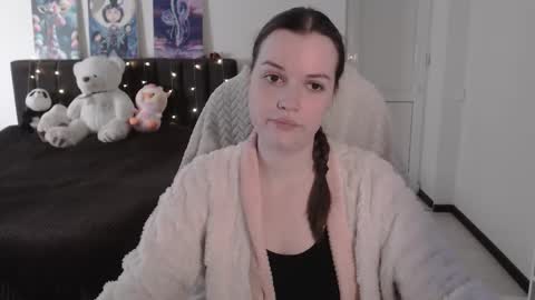 Snapshot of little__flowers chatting on October 2025 08:04:01 AM little__flowers online show from October 2025 08:04:01 AM