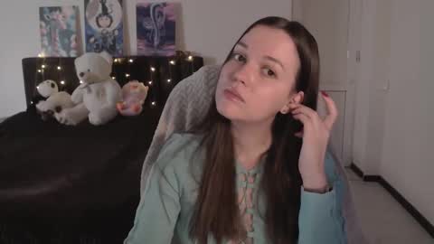 Snapshot of little__flowers chatting on October 2025 08:02:02 AM little__flowers online show from October 2025 08:02:02 AM