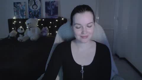 Snapshot of little__flowers chatting on October 2025 08:55:02 AM little__flowers online show from October 2025 08:55:02 AM