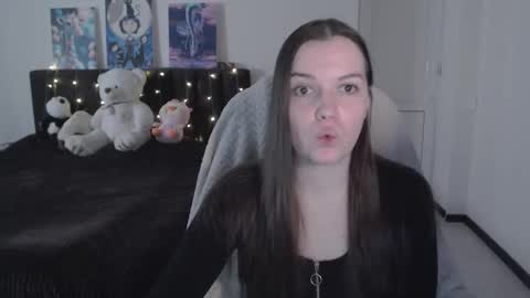 Snapshot of little__flowers chatting on October 2025 08:20:02 AM little__flowers online show from October 2025 08:20:02 AM