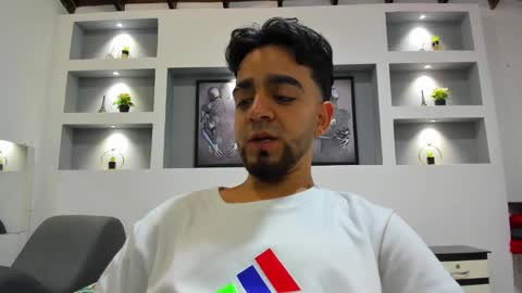 Alan  online show from December 2024 10:47:01 PM