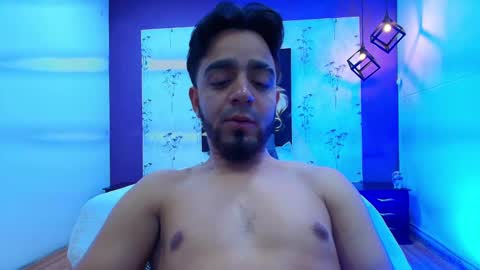 Alan  online show from January 2025 07:51:02 PM