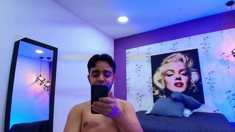 Alan  online show from January 2025 10:38:01 PM