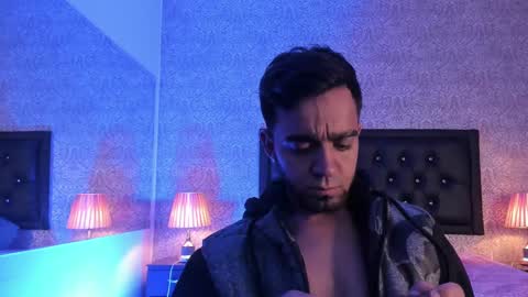 Alan  online show from February 2025 06:18:01 AM
