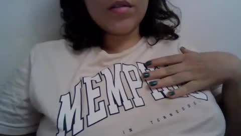 Snapshot of little_anef chatting on January 2025 04:43:01 AM little_anef online show from January 2025 04:43:01 AM