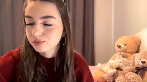 Snapshot of little_anioneta chatting on October 2025 02:10:01 AM Catherine online show from October 2025 02:10:01 AM