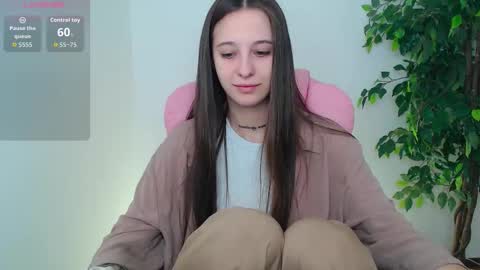 Lana online show from September 2025 06:37:02 AM