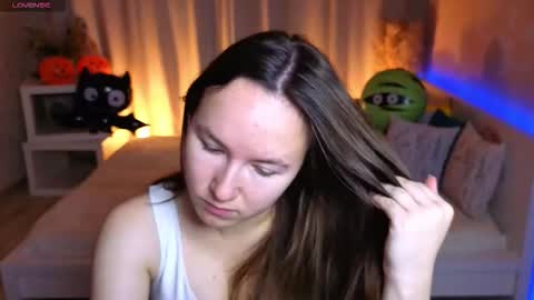 Snapshot of little_doll_meow chatting on October 2025 02:55:01 AM Alexandra online show from October 2025 02:55:01 AM