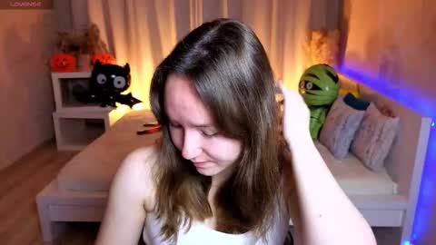 Snapshot of little_doll_meow chatting on October 2025 02:46:02 AM Alexandra online show from October 2025 02:46:02 AM