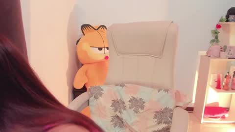 Help me reach 100 likes online show from January 2025 07:06:01 PM