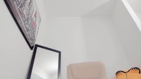 Help me reach 100 likes online show from March 2025 10:21:01 PM