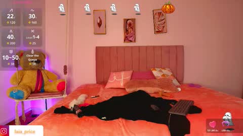 Snapshot of little_ellie_1 chatting on October 2025 07:41:01 PM Ellie online show from October 2025 07:41:01 PM