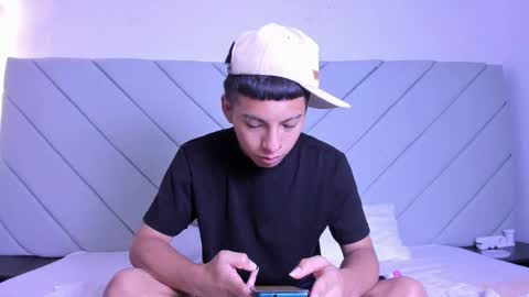 Snapshot of little_kris1 chatting on October 2025 12:45:01 PM little_kris1 online show from October 2025 12:45:01 PM