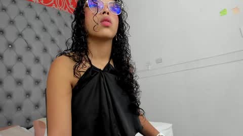 Snapshot of little_lilith_apple chatting on December 2024 01:29:02 AM little_lilith_apple online show from December 2024 01:29:02 AM