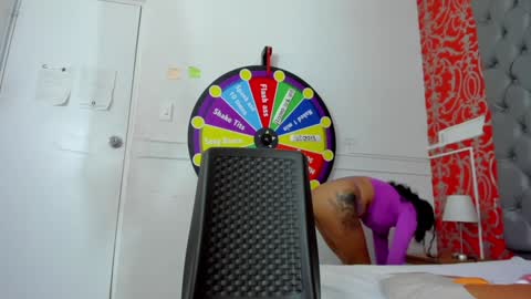 Snapshot of little_lilith_apple chatting on February 2025 01:49:02 AM little_lilith_apple online show from February 2025 01:49:02 AM