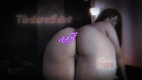 Snapshot of little_maeve chatting on October 2025 04:23:02 AM Maeve online show from October 2025 04:23:02 AM