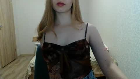 Maria online show from September 2025 05:02:01 PM