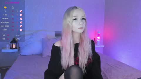 Snapshot of little_misaki chatting on December 2024 09:52:02 PM Maria online show from December 2024 09:52:02 PM