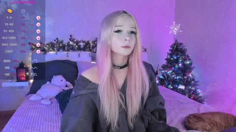 Snapshot of little_misaki chatting on December 2024 10:37:02 PM Maria online show from December 2024 10:37:02 PM