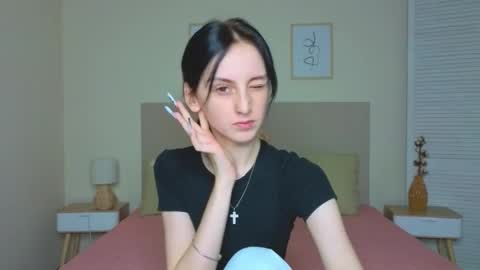 Snapshot of little_mollee chatting on September 2025 10:02:02 PM little_mollee online show from September 2025 10:02:02 PM