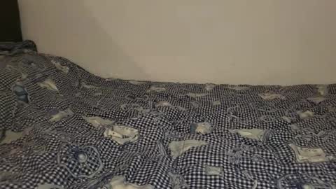 Snapshot of little_sakuraxxx chatting on October 2025 12:45:01 AM GiuliaFrancesco online show from October 2025 12:45:01 AM