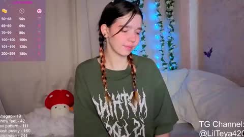 Snapshot of little_teya chatting on October 2025 11:11:01 AM little Teya online show from October 2025 11:11:01 AM