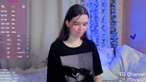 Snapshot of little_teya chatting on October 2025 07:43:01 PM little Teya online show from October 2025 07:43:01 PM