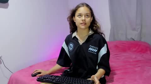 Snapshot of littlecheerry69 chatting on October 2025 01:39:02 PM littlecheerry69 online show from October 2025 01:39:02 PM