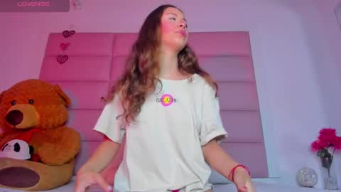 littlee_emma_ online show from January 2025 03:16:01 AM