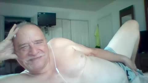 littlekenny1951 online show from October 2025 06:29:01 PM