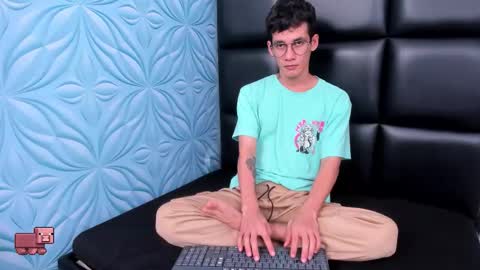 MAX online show from September 2025 12:30:01 PM