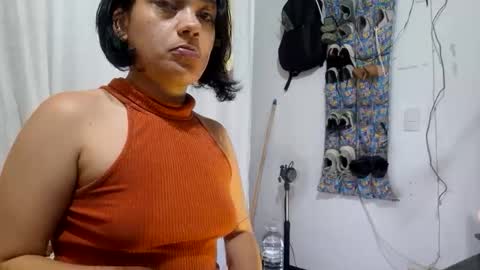 Snapshot of littlemelii chatting on September 2025 12:00:02 AM Melia online show from September 2025 12:00:02 AM