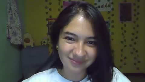 Snapshot of littleprety6969 chatting on November 2025 10:01:02 PM Mia Wednesday to Sunday 730 am to 1030 am Colombian Hour D online show from November 2025 10:01:02 PM