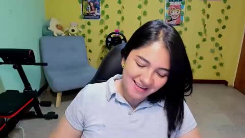 Snapshot of littleprety6969 chatting on November 2025 10:54:02 PM Mia Wednesday to Sunday 730 am to 1030 am Colombian Hour D online show from November 2025 10:54:02 PM