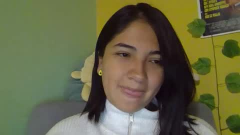 Snapshot of littleprety6969 chatting on November 2025 10:41:02 PM Mia Wednesday to Sunday 730 am to 1030 am Colombian Hour D online show from November 2025 10:41:02 PM