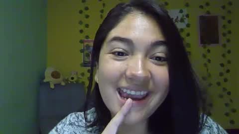 Snapshot of littleprety6969 chatting on November 2025 05:08:02 AM Mia Wednesday to Sunday 730 am to 1030 am Colombian Hour D online show from November 2025 05:08:02 AM