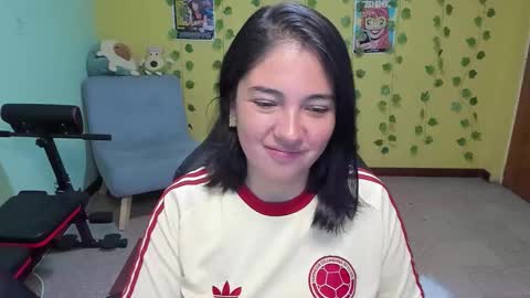 Snapshot of littleprety6969 chatting on November 2025 04:18:02 AM Mia Wednesday to Sunday 730 am to 1030 am Colombian Hour D online show from November 2025 04:18:02 AM