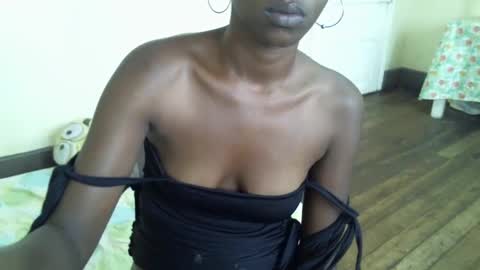 Snapshot of littlesandie chatting on December 2024 09:41:01 AM littlesandie online show from December 2024 09:41:01 AM