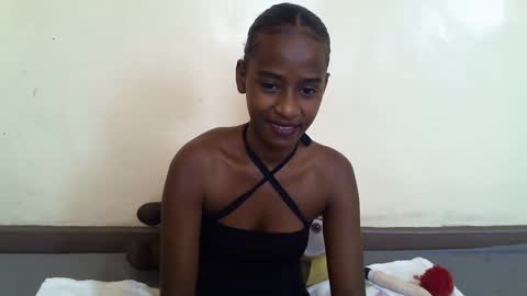 Snapshot of littlesandie chatting on February 2025 06:54:01 AM littlesandie online show from February 2025 06:54:01 AM