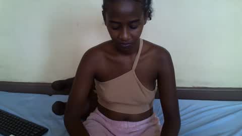 Snapshot of littlesandie chatting on February 2025 12:05:02 PM littlesandie online show from February 2025 12:05:02 PM