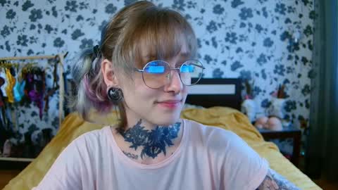 Snapshot of littlespacemouse chatting on September 2025 10:06:01 AM Niki free tg channel with some photos gifs and info about streams online show from September 2025 10:06:01 AM