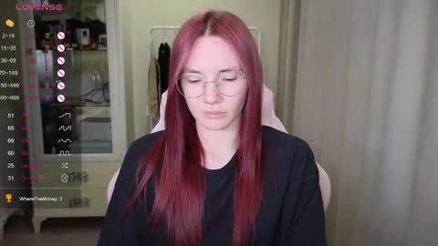 Snapshot of littlevildevil chatting on September 2025 11:04:02 AM Eliana online show from September 2025 11:04:02 AM