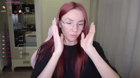 Snapshot of littlevildevil chatting on September 2025 11:04:01 AM Eliana online show from September 2025 11:04:01 AM