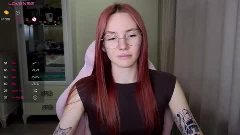 Snapshot of littlevildevil chatting on October 2025 10:49:01 AM Eliana online show from October 2025 10:49:01 AM