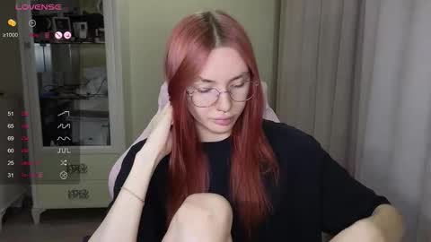 Snapshot of littlevildevil chatting on November 2025 10:17:01 AM Eliana online show from November 2025 10:17:01 AM