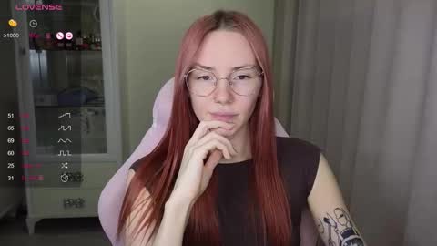 Snapshot of littlevildevil chatting on November 2025 10:49:01 AM Eliana online show from November 2025 10:49:01 AM